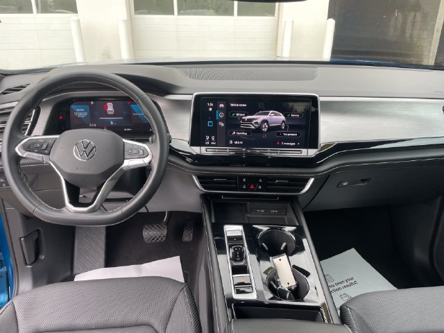 Used 2024 Volkswagen Atlas Cross Sport SE FWD image 22
