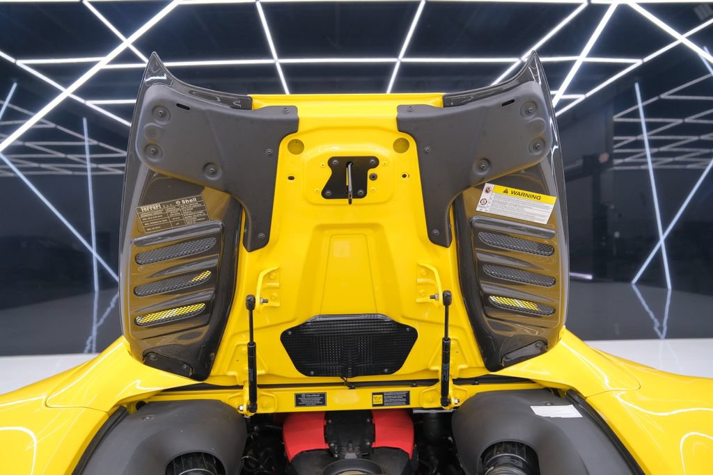 Used 2021 Ferrari F8 Tributo RWD image 54