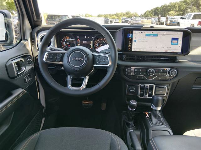Certified 2025 Jeep Wrangler Unlimited Sahara AWD/4WD image 7