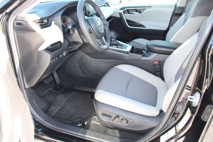 Certified 2022 Toyota RAV4 XLE image 11