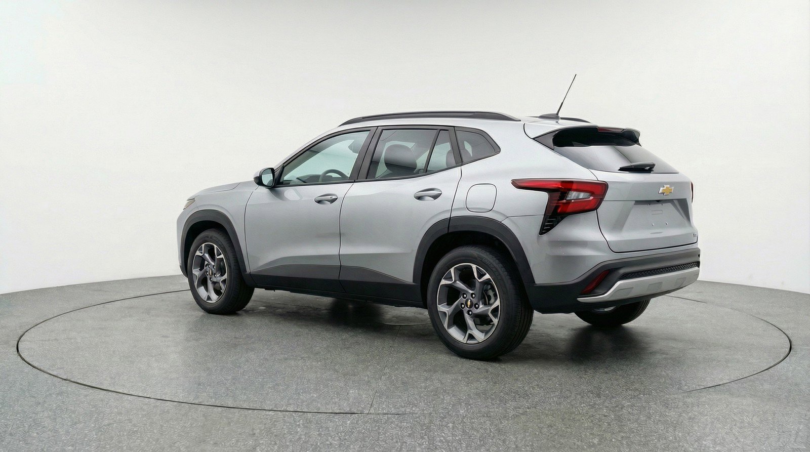 Used 2025 Chevrolet Trax LT w/ LT Convenience Package image 6