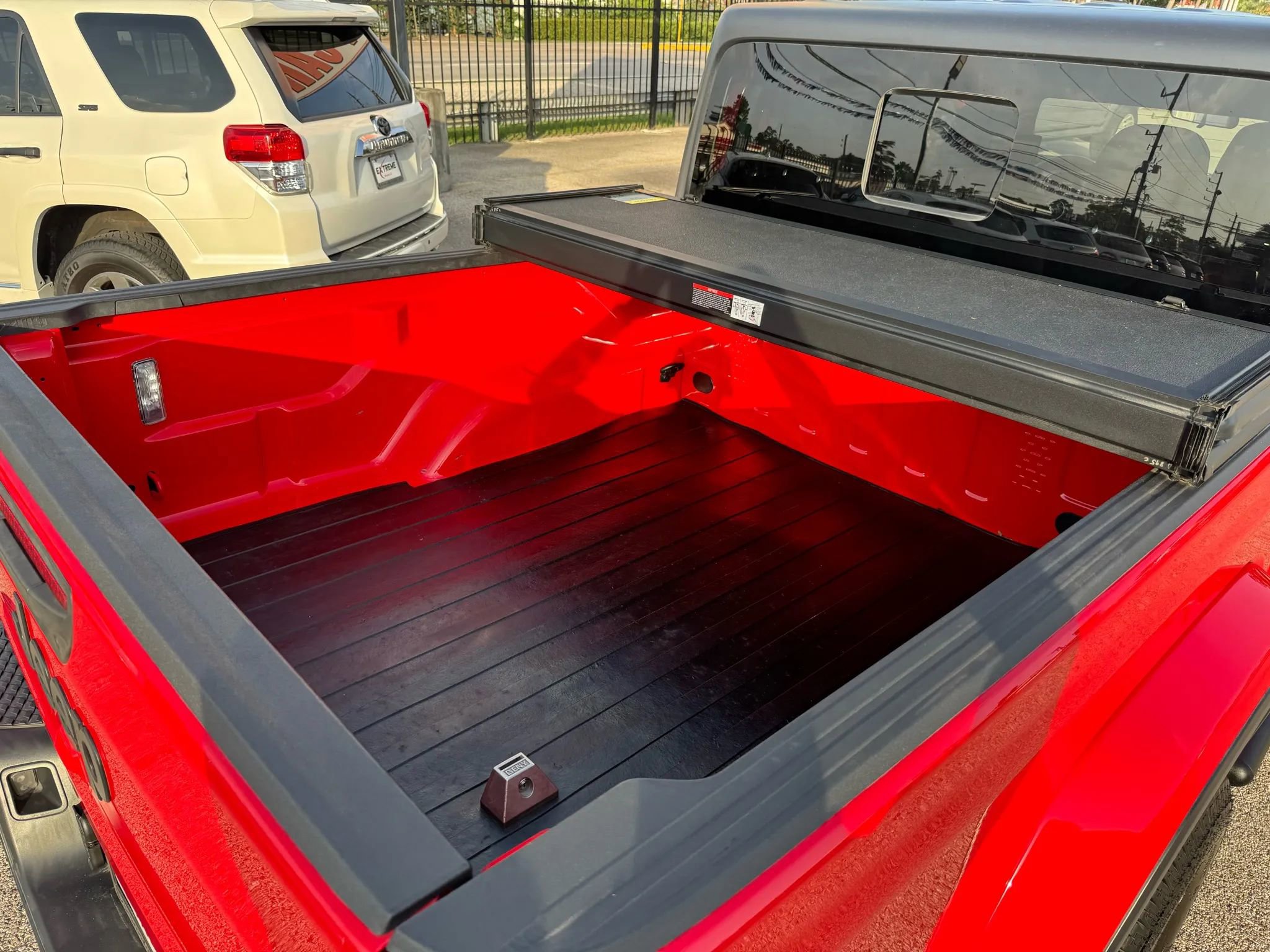 Used 2021 Jeep Gladiator Sport image 19