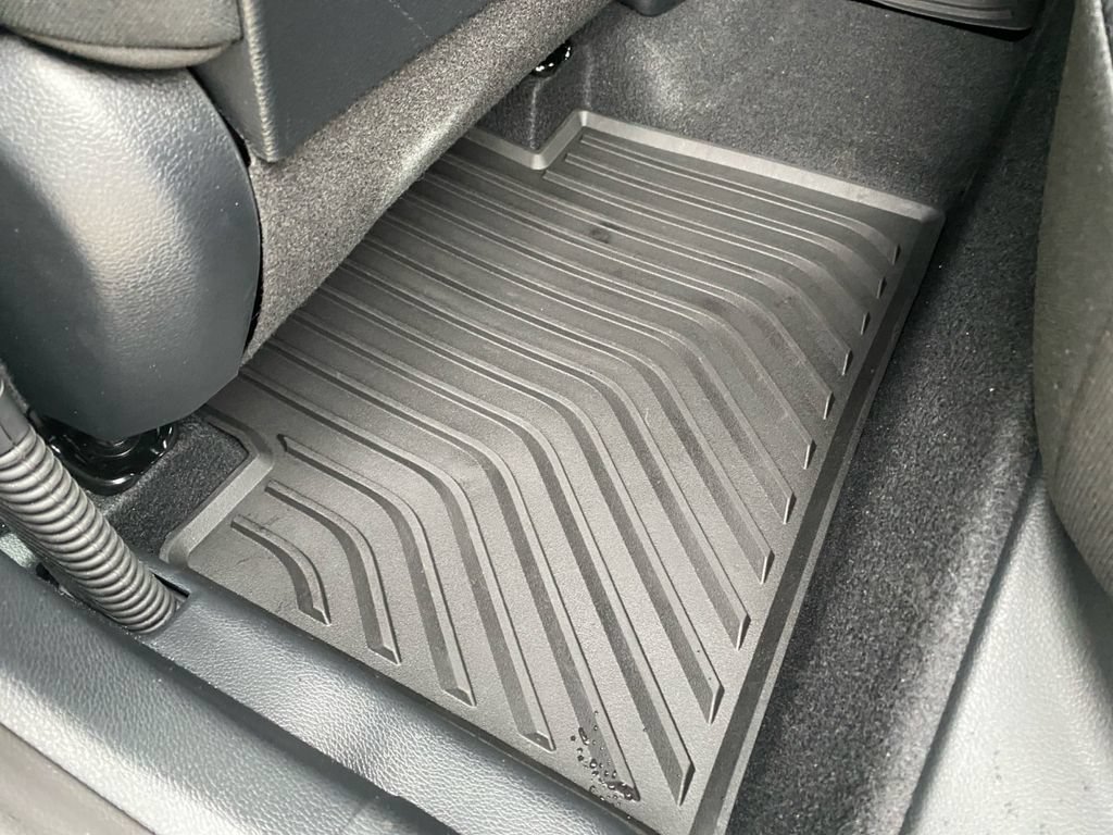 Certified 2024 Kia Soul LX FWD image 32
