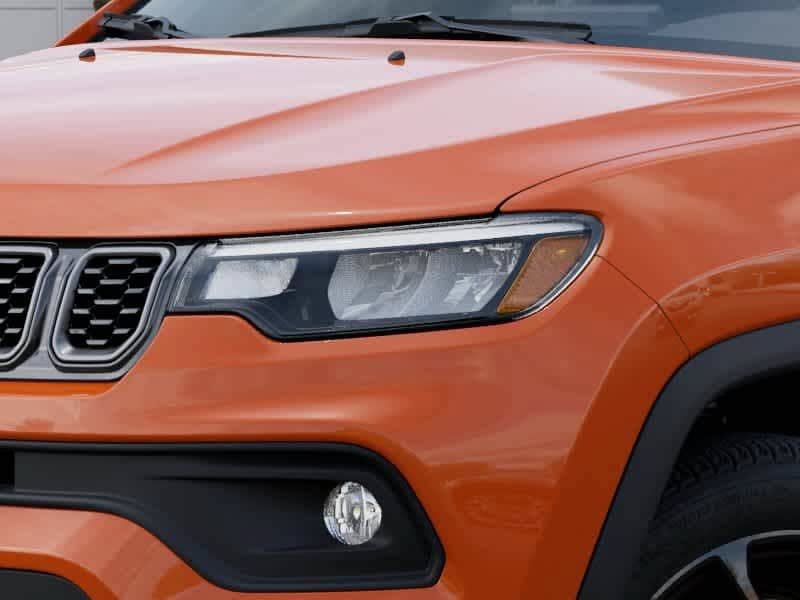 New 2026 Jeep Compass Latitude AWD/4WD image 10