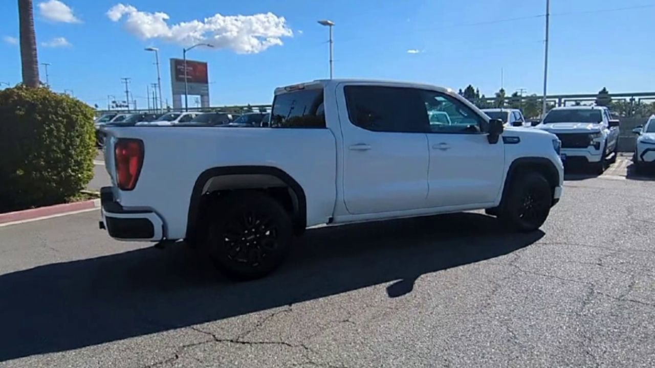 Used 2023 GMC Sierra 1500 Elevation image 8