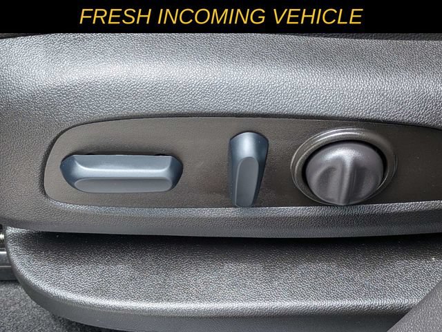 Used 2023 GMC Terrain Denali w/ Denali Premium Package AWD/4WD image 17