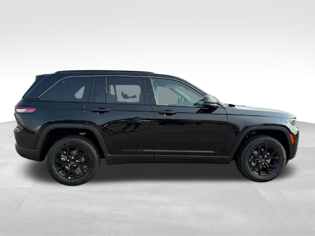New 2026 Jeep Grand Cherokee Altitude RWD image 29