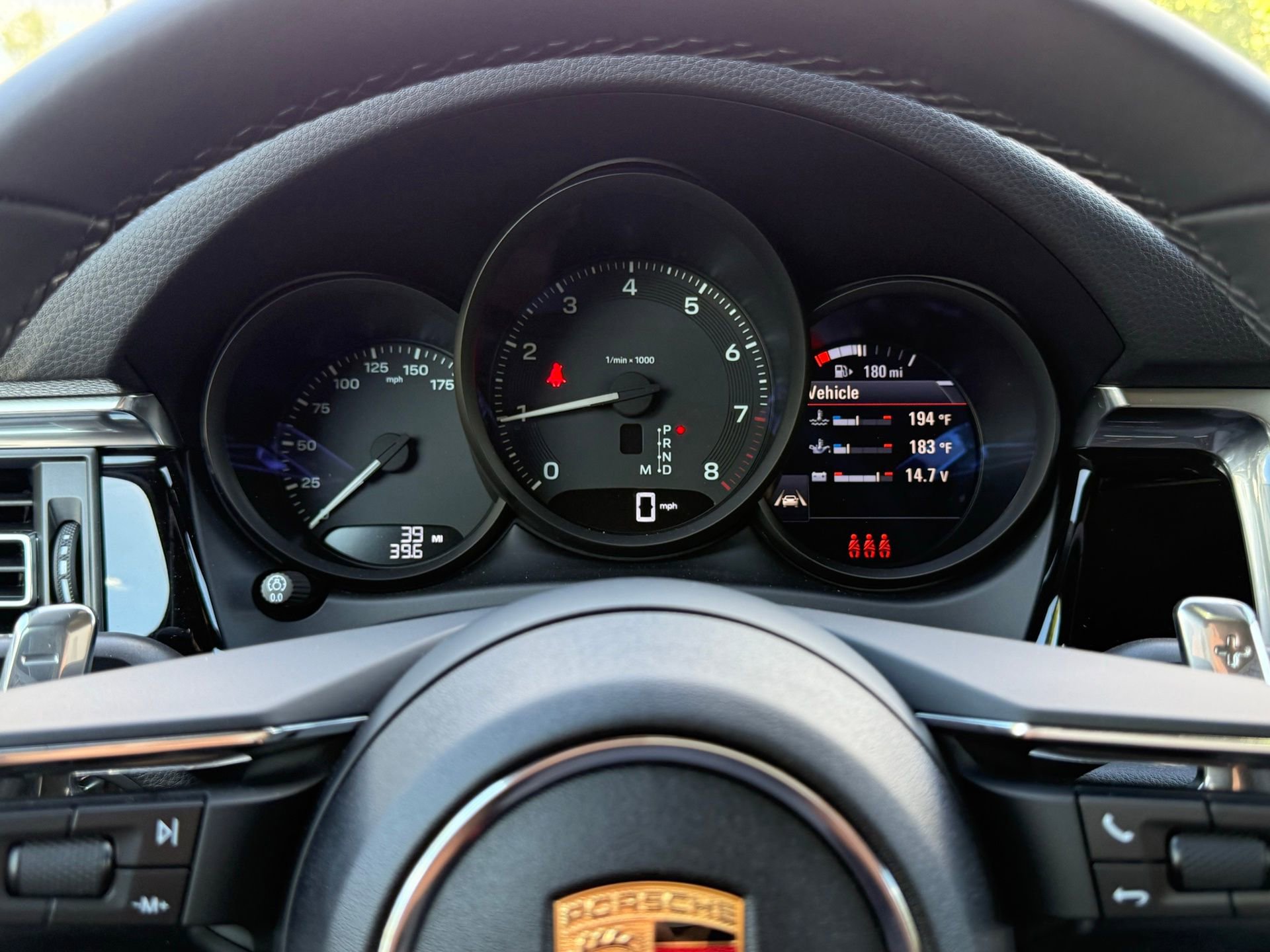 Used 2025 Porsche Macan image 16