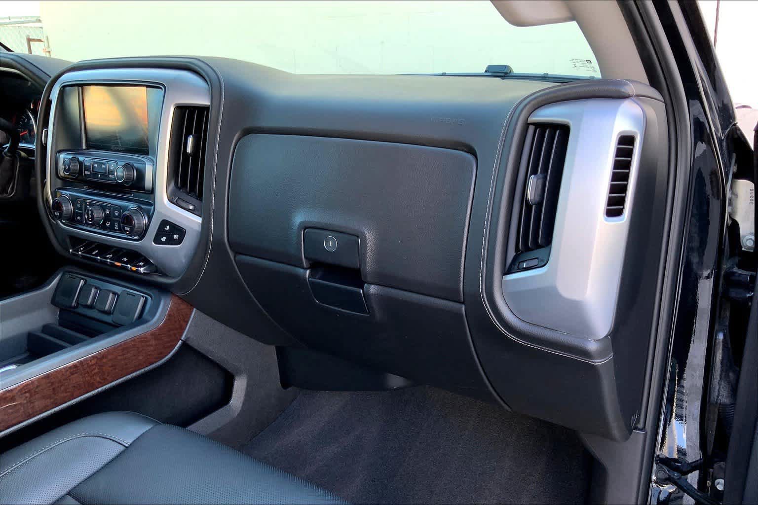 Used 2018 GMC Sierra 1500 SLT w/ Enhanced Driver Alert Package RWD image 16