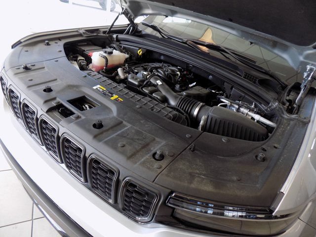 New 2024 Jeep Grand Cherokee L Altitude AWD/4WD image 36