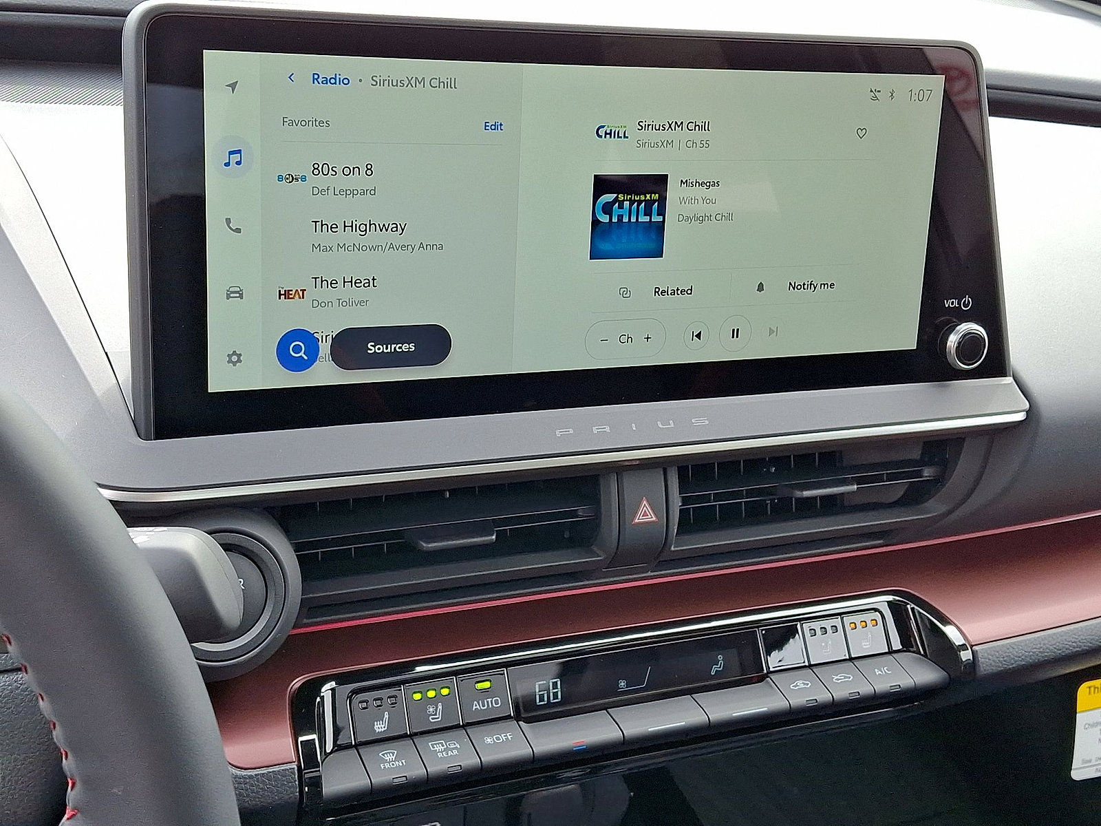 New 2025 Toyota Prius Plug-In Hybrid FWD image 16