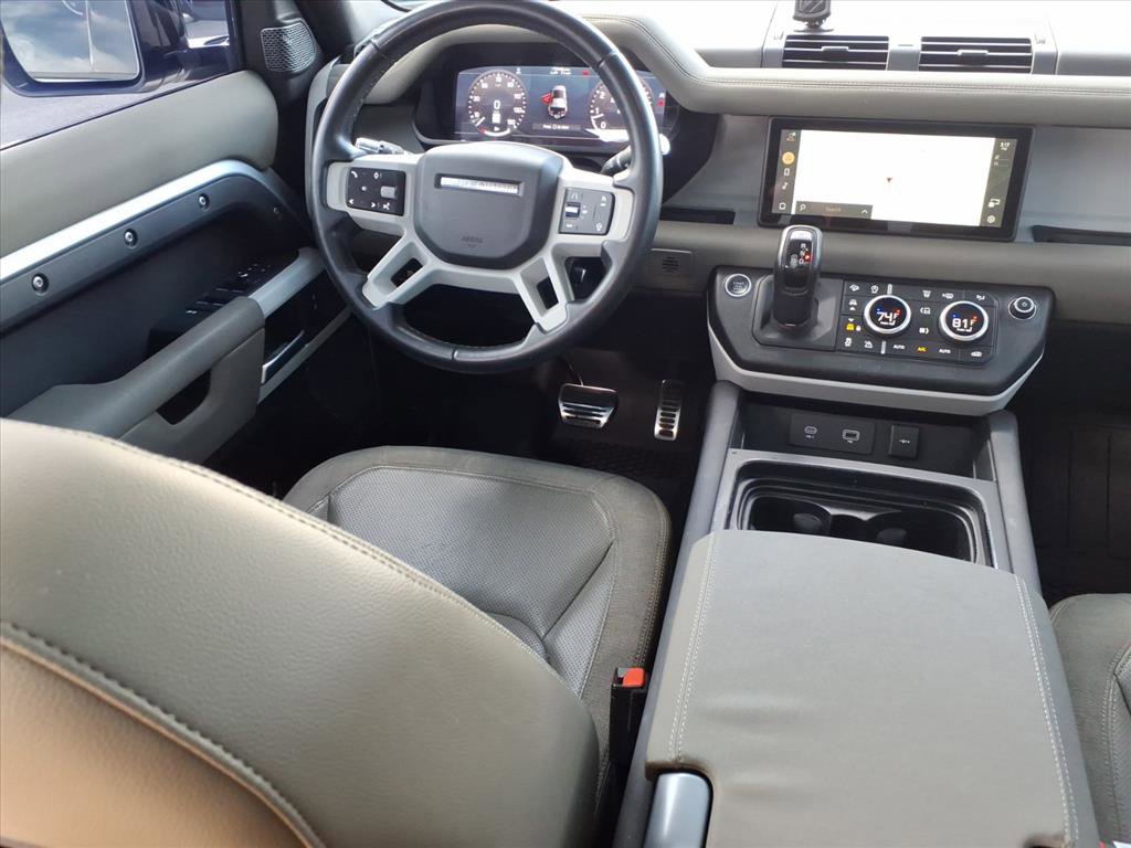 Used 2020 Land Rover Defender 110 First Edition image 4