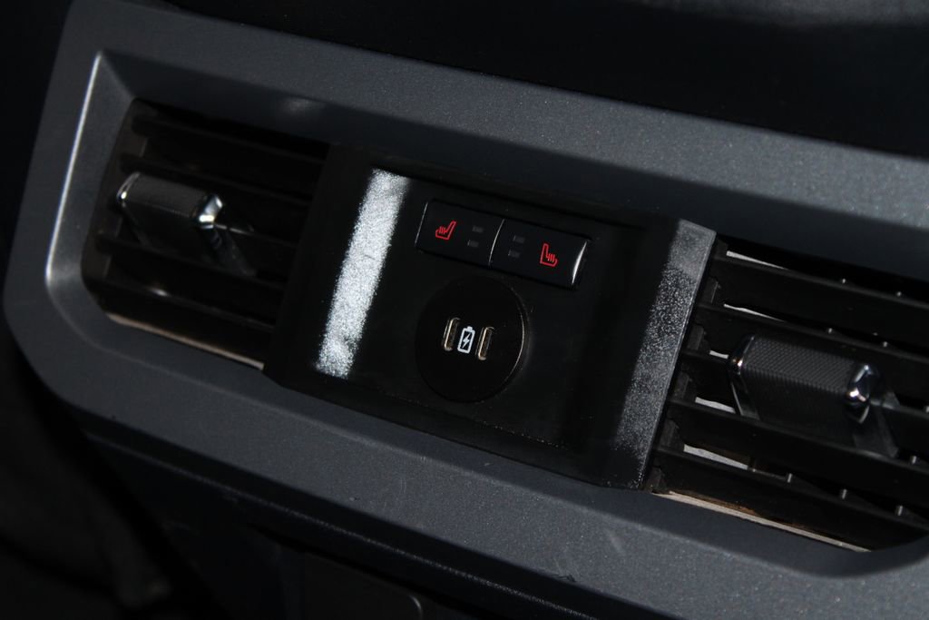 Used 2024 Ford F250 Lariat image 36