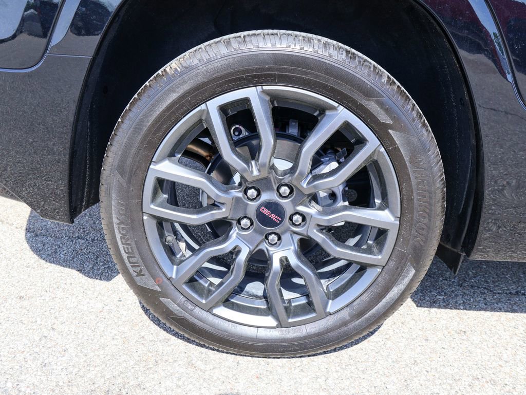 Used 2024 GMC Terrain Denali w/ Black Diamond Edition image 35