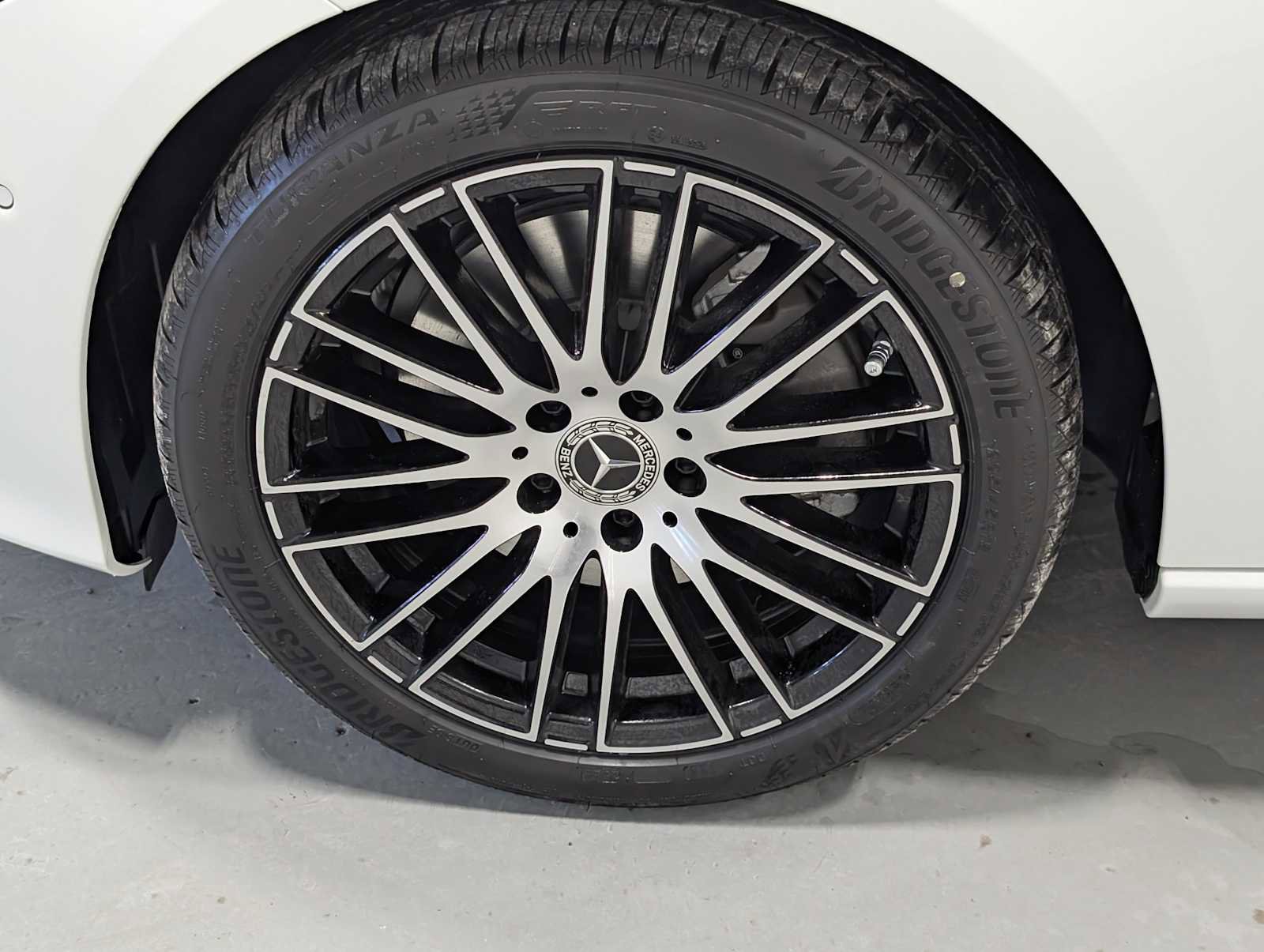 New 2026 Mercedes-Benz C 300 4MATIC Sedan image 3