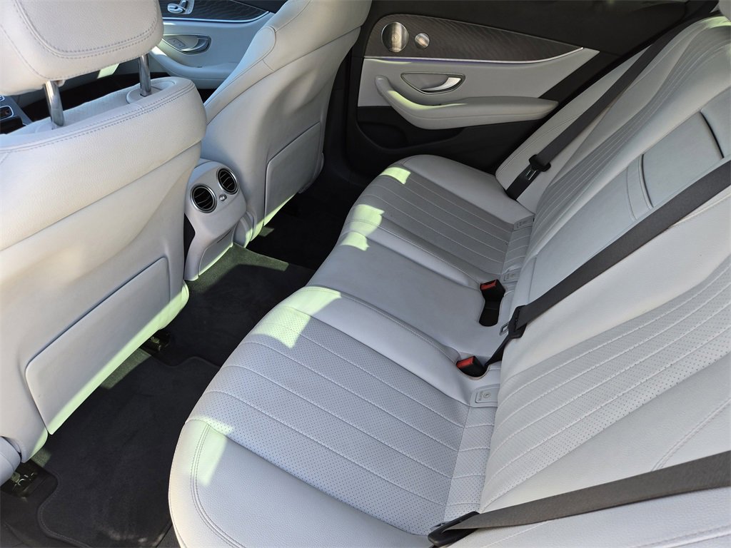 Used 2022 Mercedes-Benz E 350 Sedan image 30