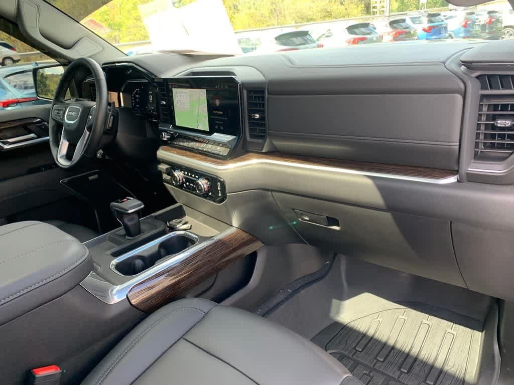 Used 2026 GMC Sierra 1500 Elevation w/ Elevation Premium Package AWD/4WD image 14