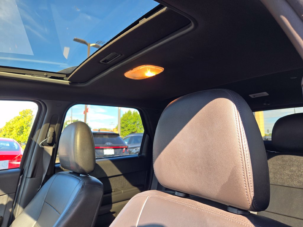 Used 2011 Ford Escape Limited w/ 302A Rapid Spec Order Code AWD/4WD image 33
