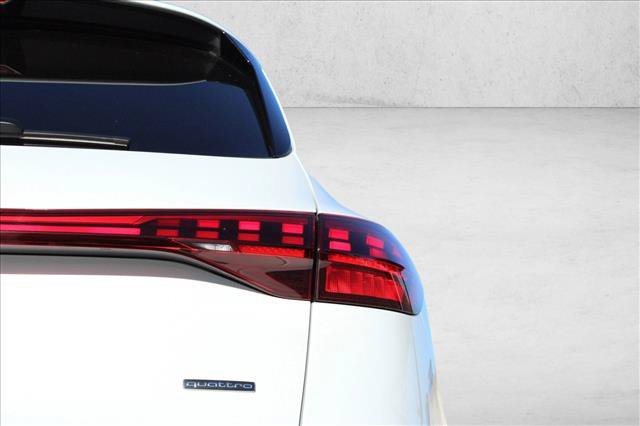 Certified 2025 Audi Q5 Premium w/ Convenience Package AWD/4WD image 10