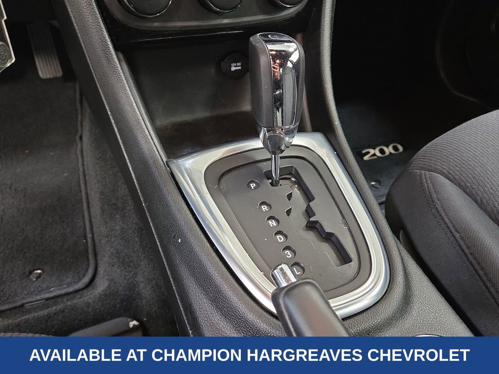 Used 2014 Chrysler 200 LX image 22