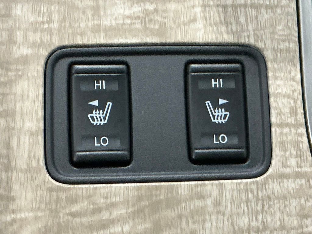 Used 2024 Nissan Murano SL image 11