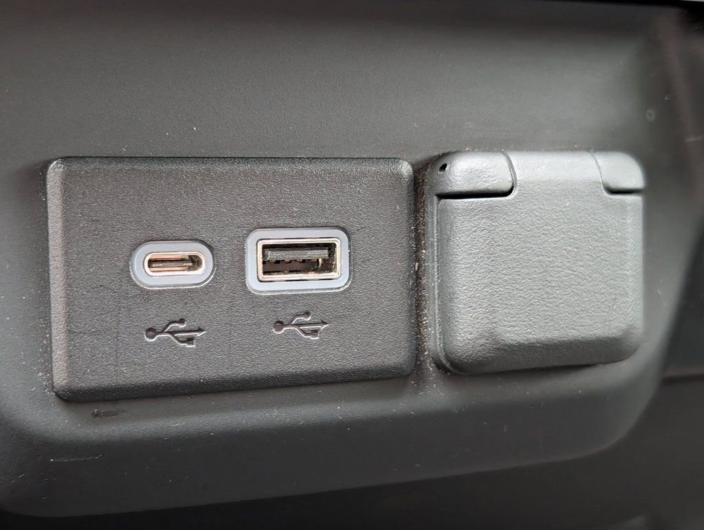 Used 2023 Chevrolet Silverado 1500 Custom image 23