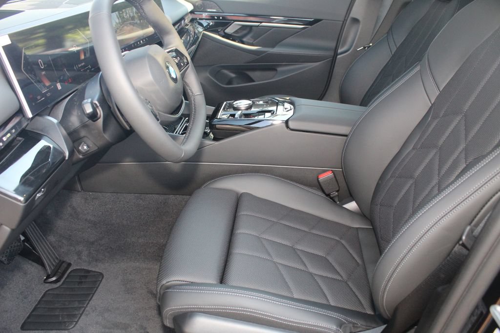 New 2027 BMW 530i xDrive w/ Premium Package AWD/4WD image 19