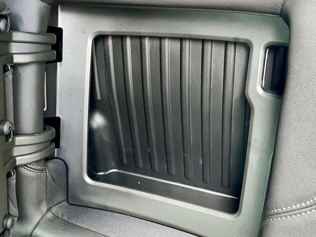 Used 2021 GMC Sierra 1500 SLT w/ SLT Premium Package image 23