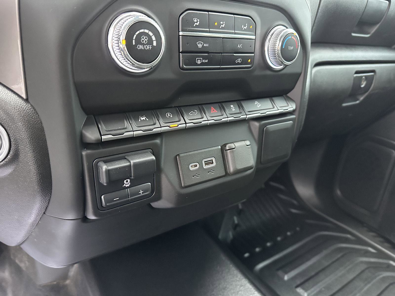 Used 2023 GMC Sierra 1500 Pro w/ Pro Value Package image 28