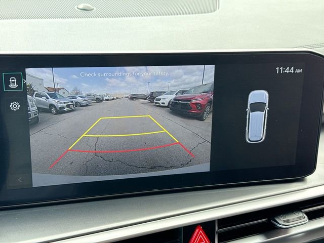 Used 2024 Kia Sorento S image 17