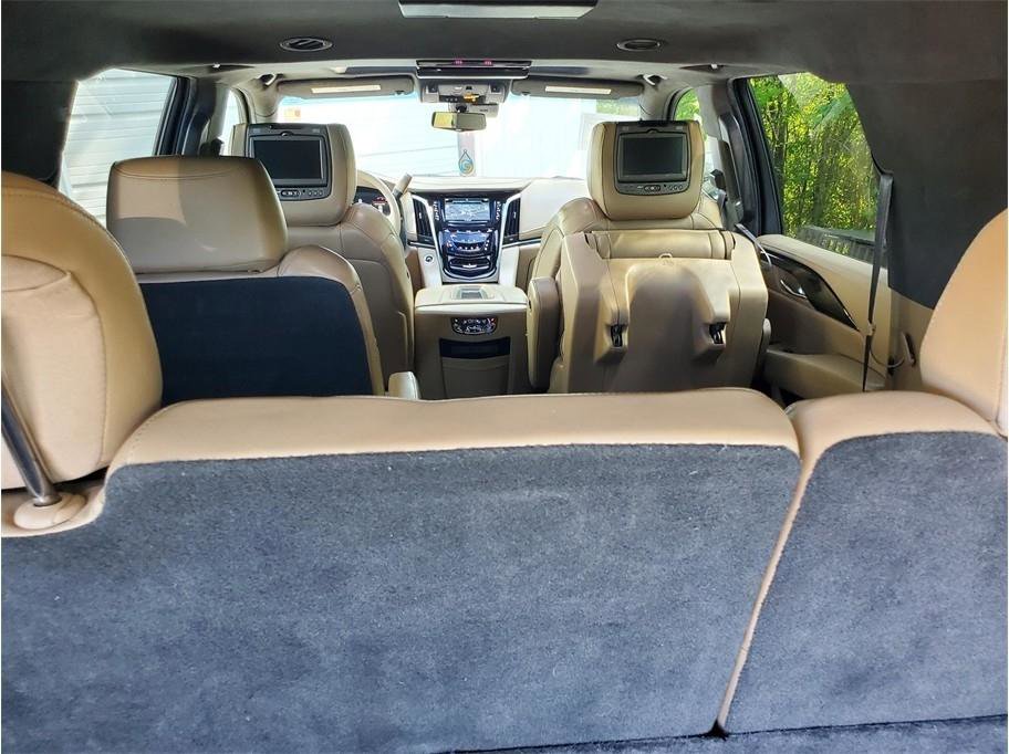 Used 2018 Cadillac Escalade ESV Platinum AWD/4WD image 7
