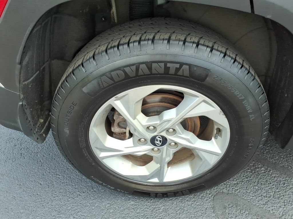 Used 2023 Hyundai Tucson SE AWD/4WD image 10
