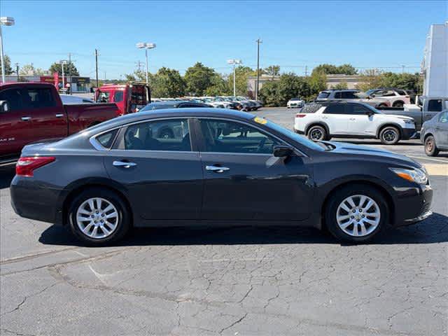 Used 2018 Nissan Altima 2.5 S w/ S Convenience Package FWD image 2