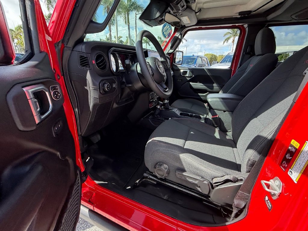 Used 2026 Jeep Gladiator Rubicon AWD/4WD image 13
