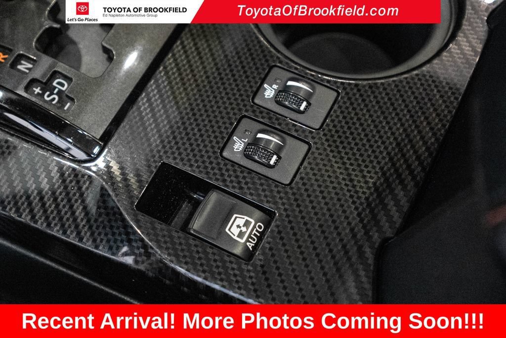 Used 2018 Toyota 4Runner TRD Off-Road Premium AWD/4WD image 24