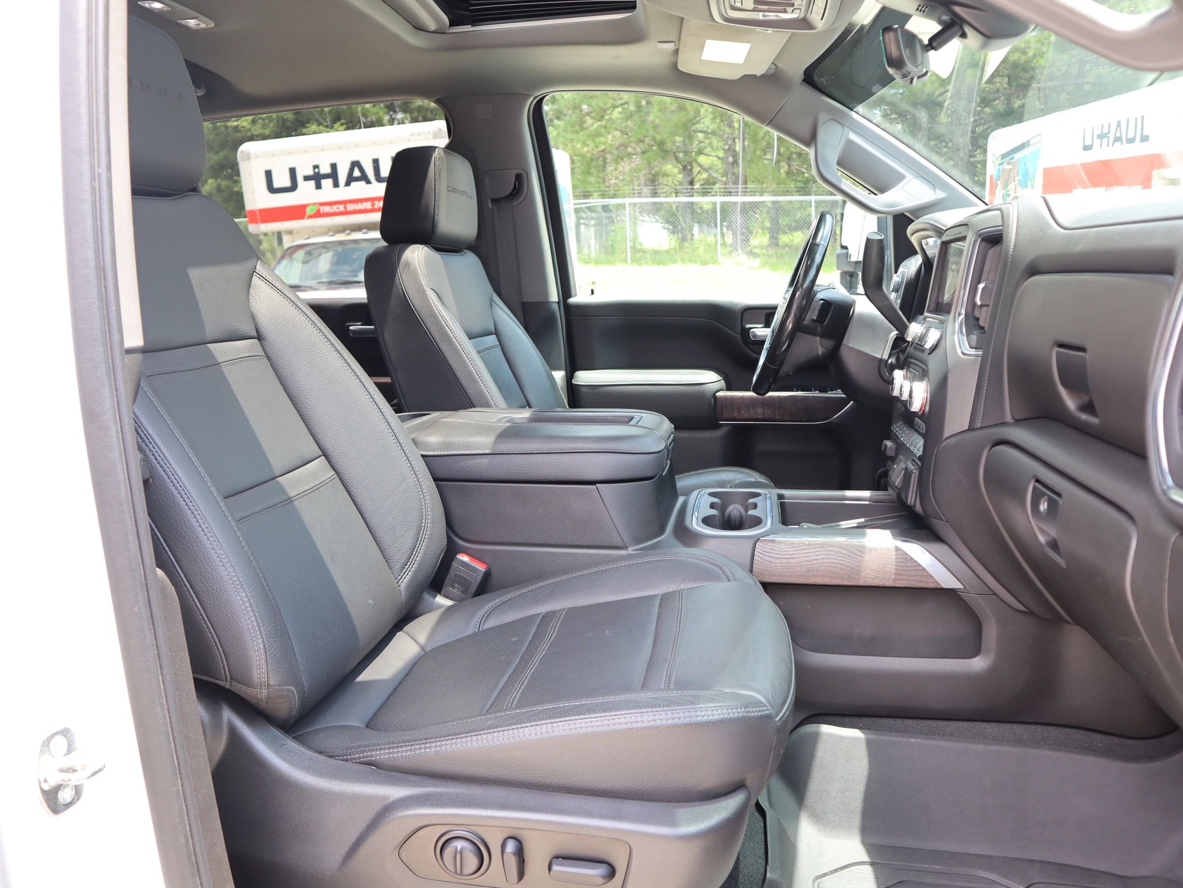 Used 2021 GMC Sierra 2500 Denali w/ Denali Ultimate Package image 32