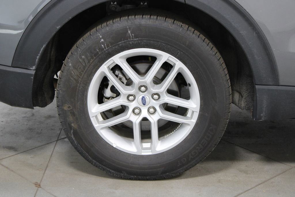 Used 2025 Ford Explorer Active image 12