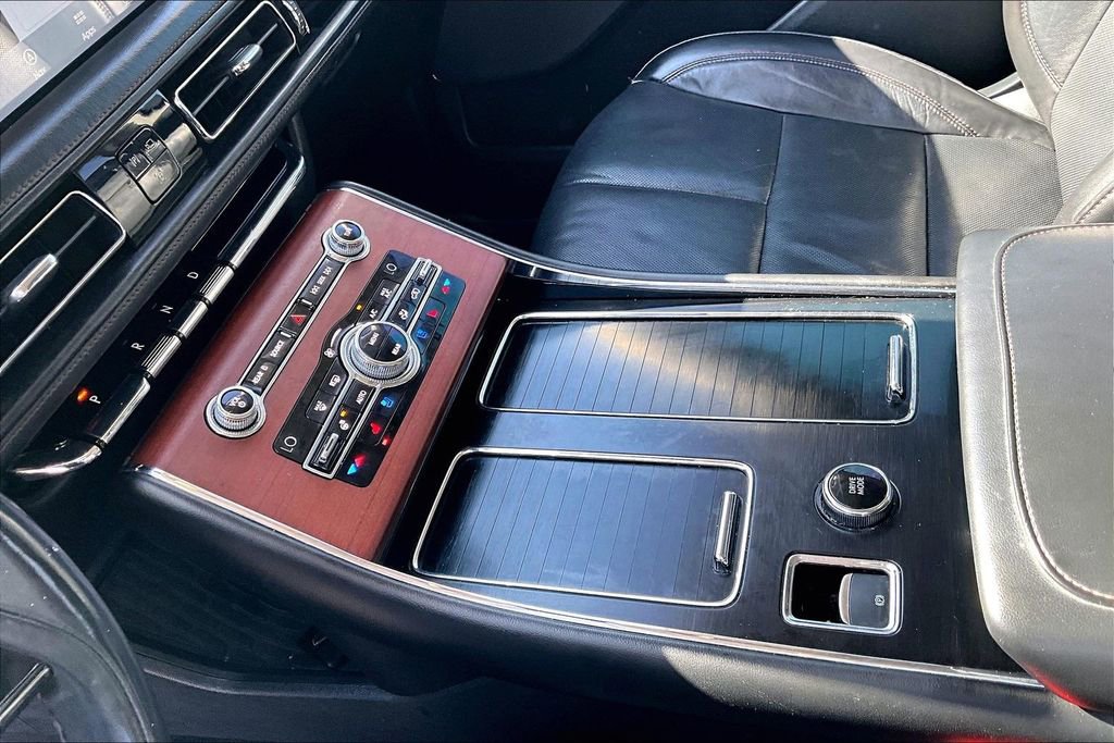 Used 2020 Lincoln Aviator Reserve w/ Elements Package Plus image 18