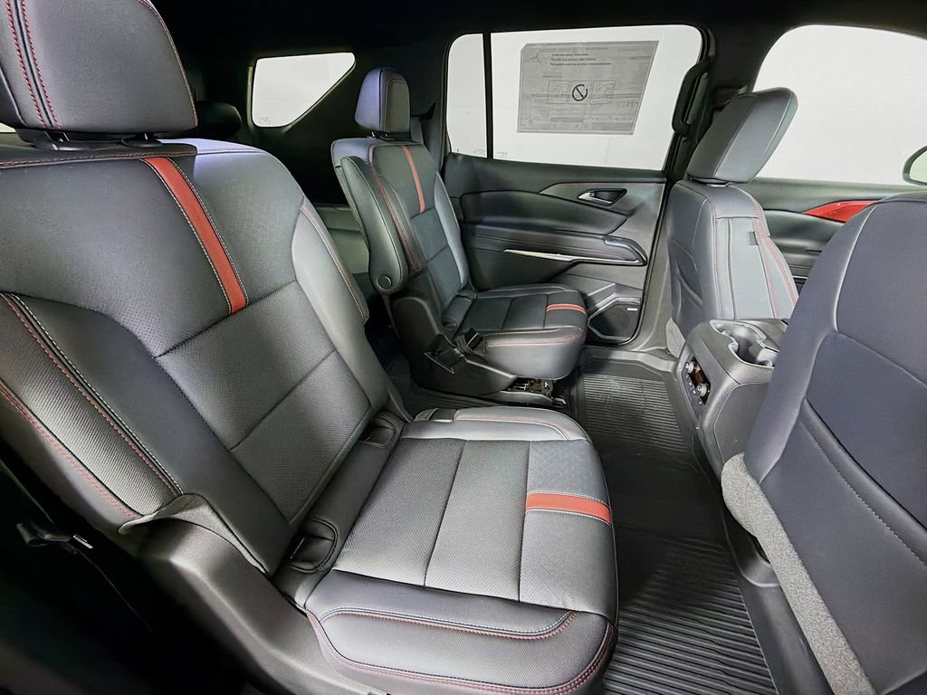 New 2026 Chevrolet Traverse RS w/ LPO, Floor Liner Package AWD/4WD image 24