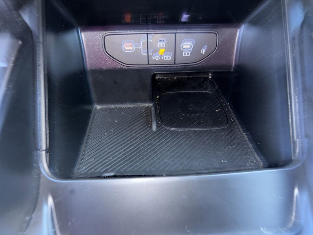 Used 2024 Kia Sorento S FWD image 31