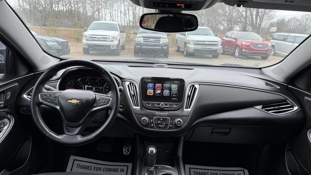 Used 2017 Chevrolet Malibu LT image 19