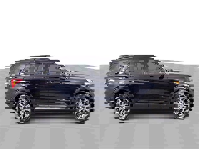 Used 2021 Ford Explorer XLT w/ Equipment Group 202A image 9