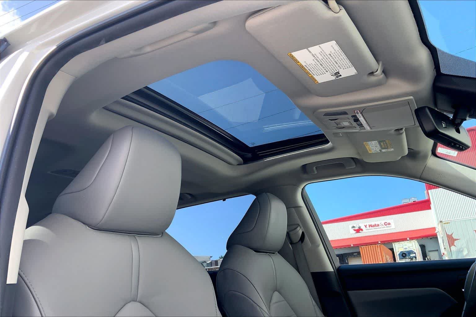 Used 2021 Toyota Highlander XLE FWD image 30