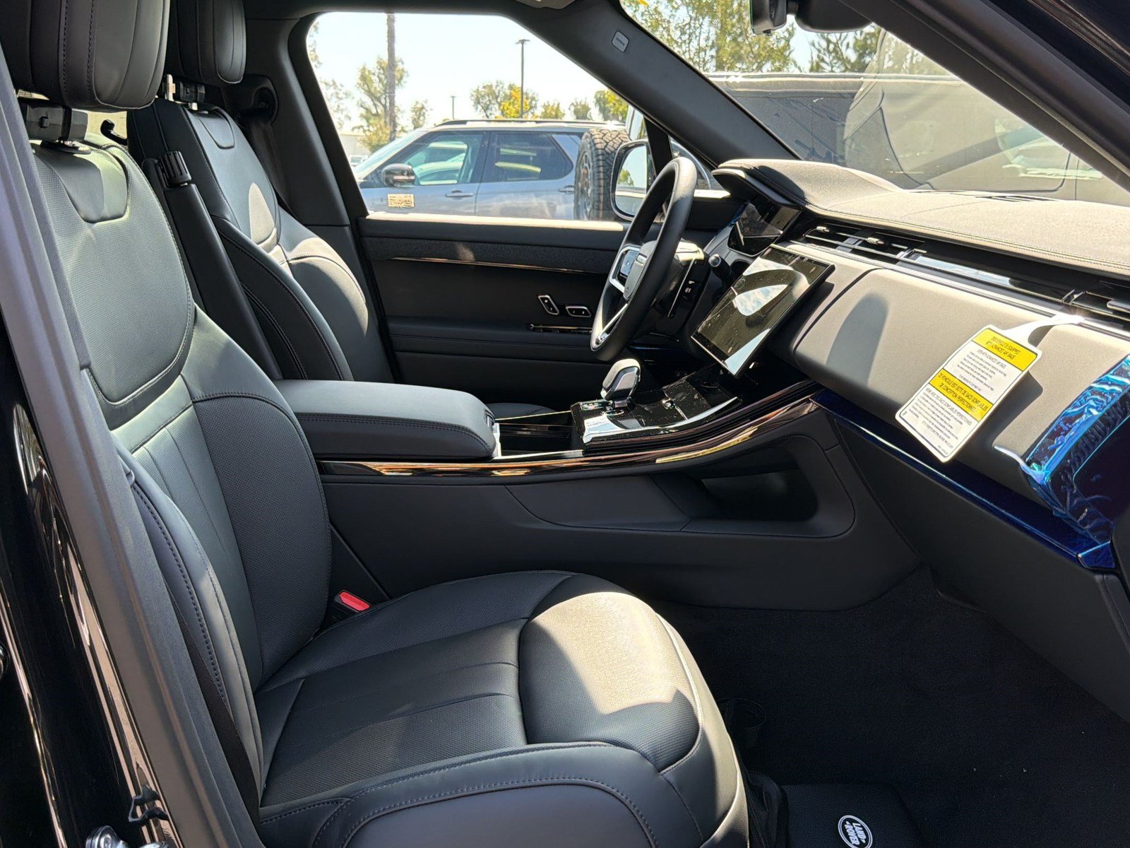 New 2027 Land Rover Range Rover Sport SE AWD/4WD image 25