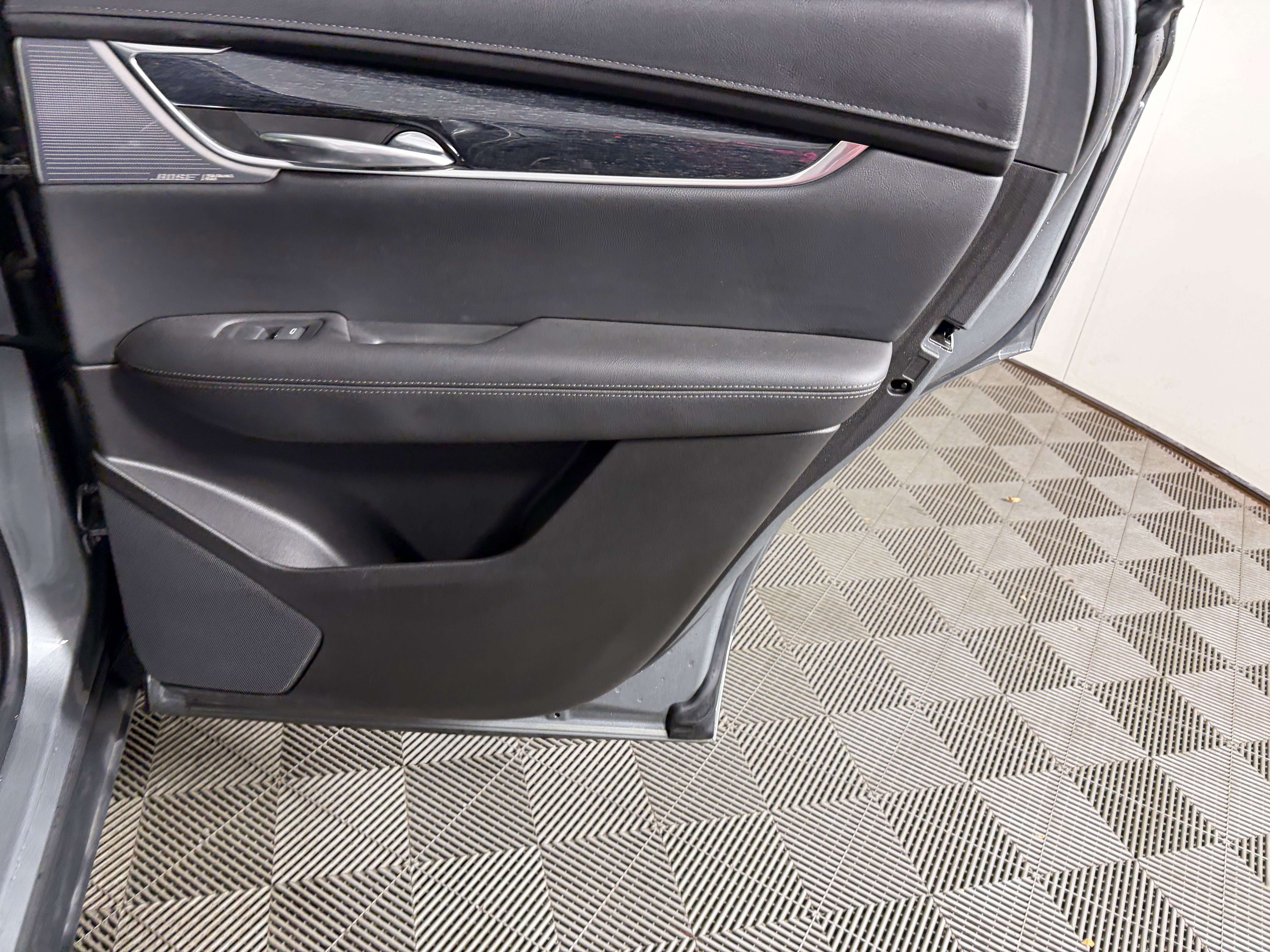 Certified 2023 Cadillac XT5 Premium Luxury w/ Technology Package image 38