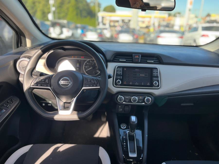 Used 2021 Nissan Versa SV FWD image 22