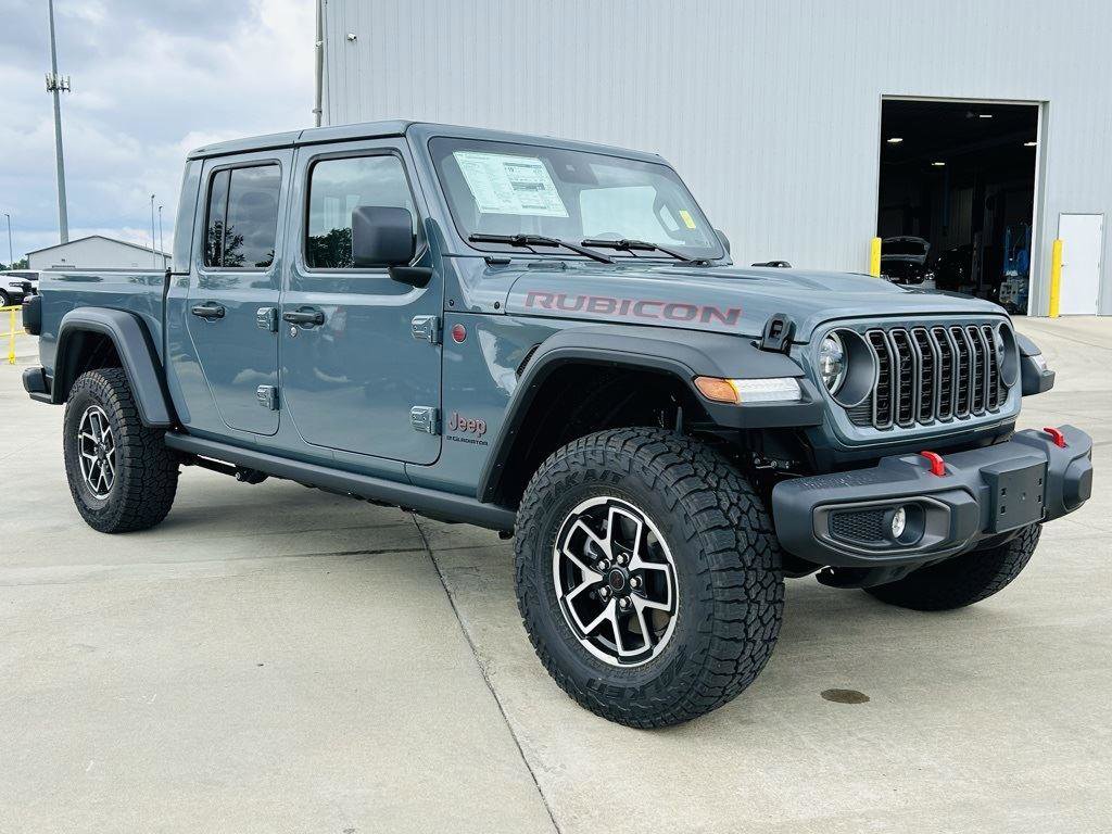 New 2025 Jeep Gladiator Rubicon video 2