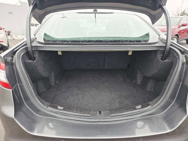 Used 2015 Ford Fusion SE image 10