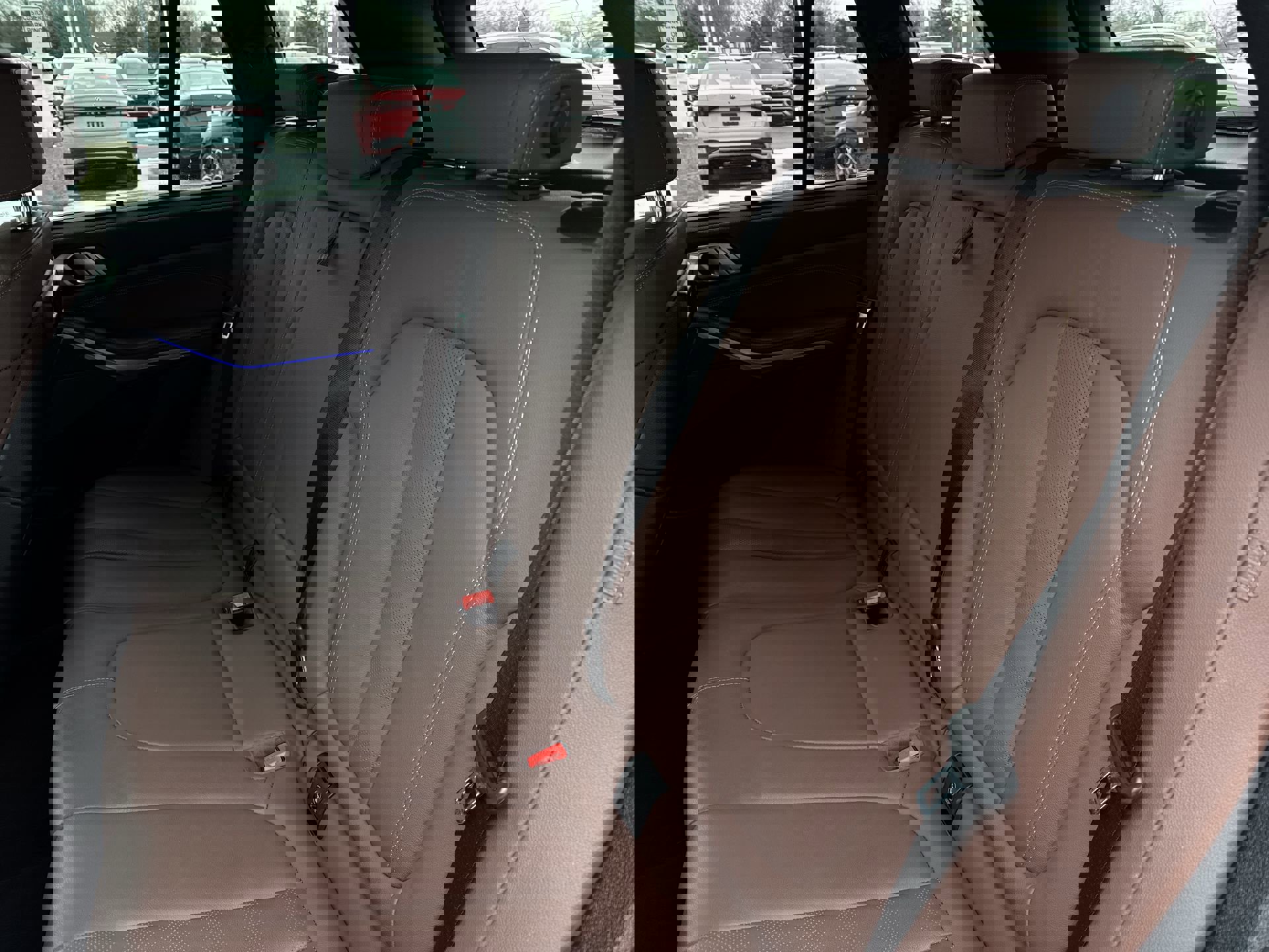 Used 2022 BMW X5 M50i w/ Executive Package image 26