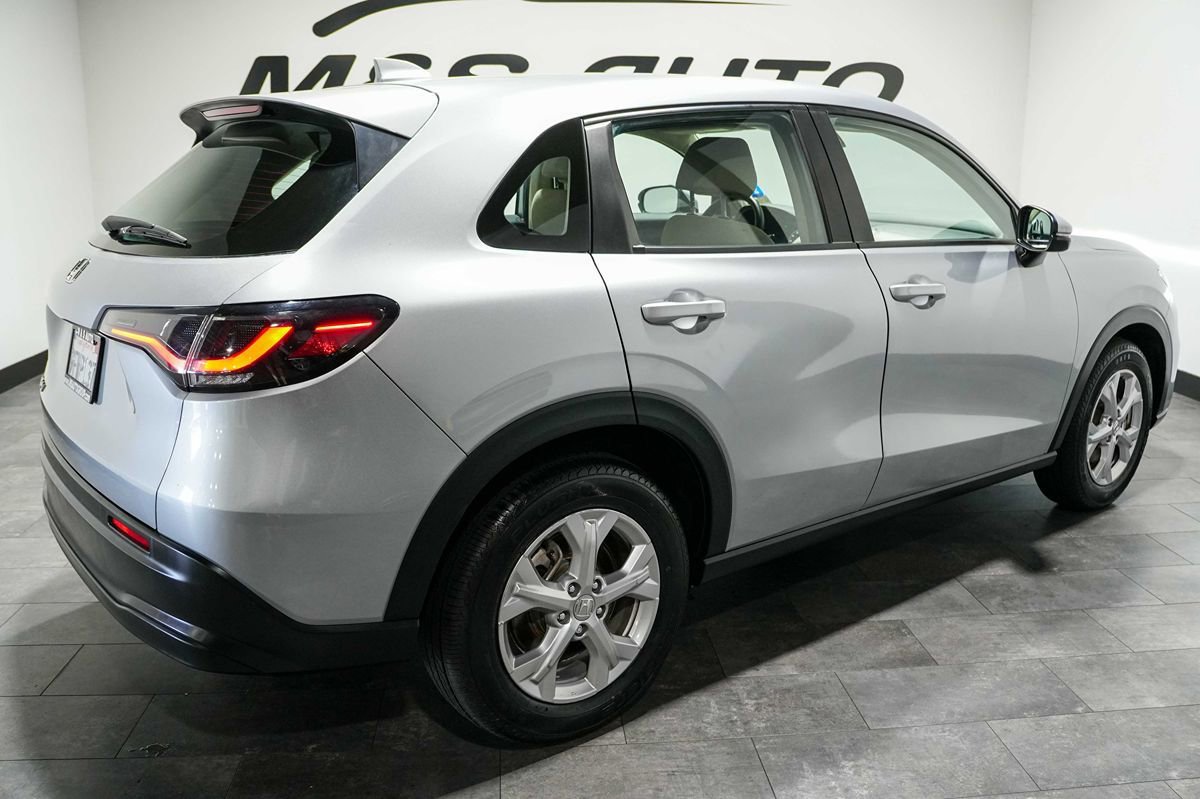 Used 2023 Honda HR-V LX image 5